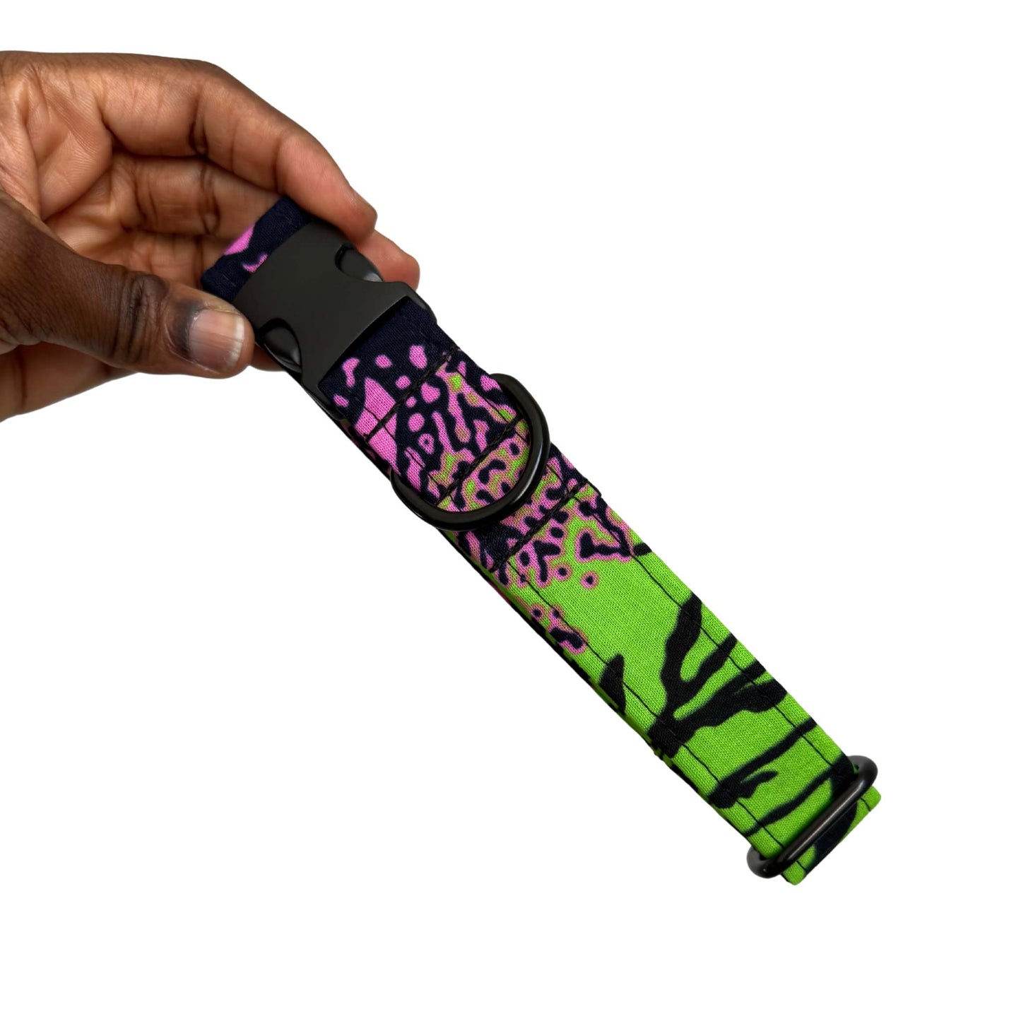 HINNA — Lilac, Black & Green Abstract Dog Collar