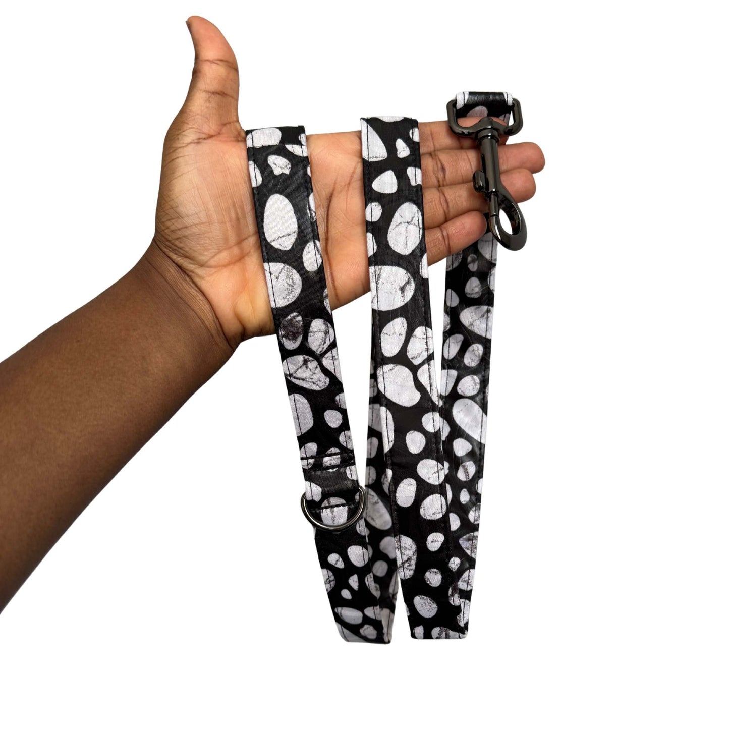 NAZOR — Black & White Polka Dot Dog Lead